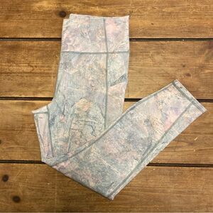 Fabletics Pureluxe Pastel Abstract Leggings Size Large 7/8 Length High Waist